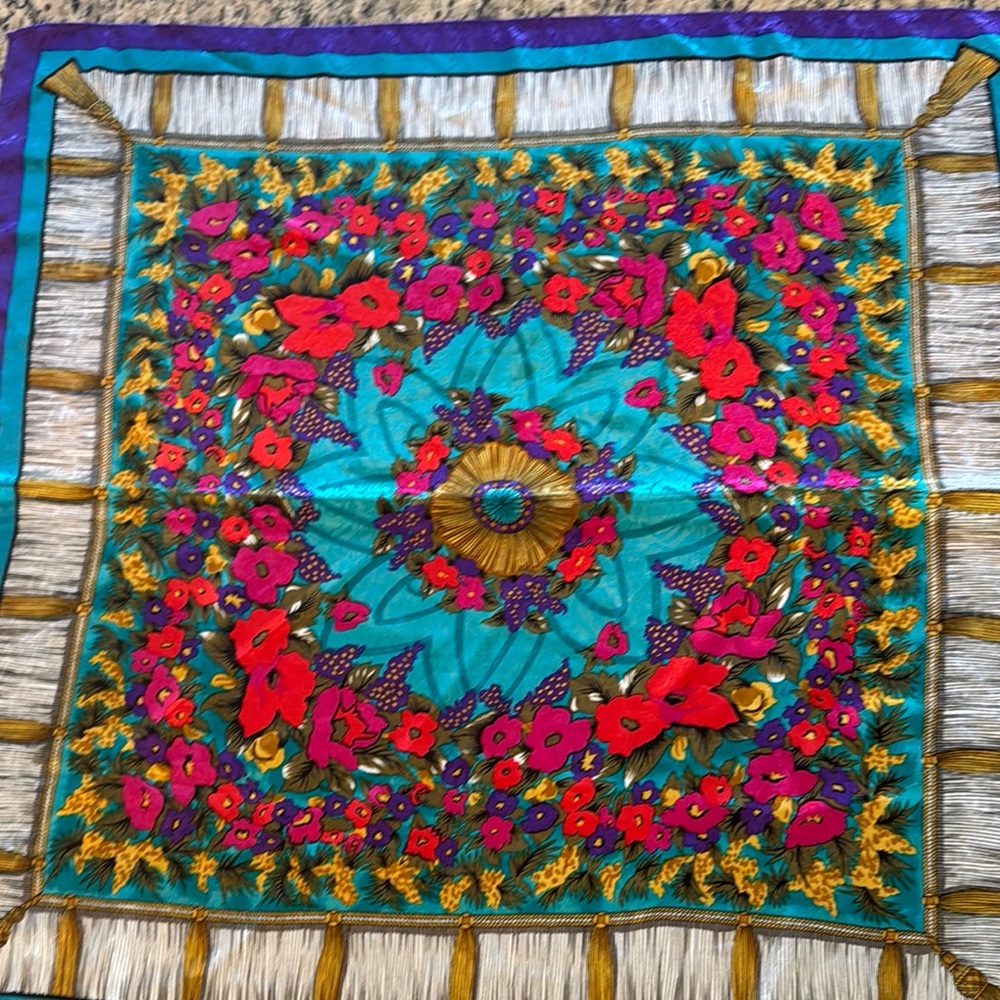 Floral silk like scarf 30”X30”